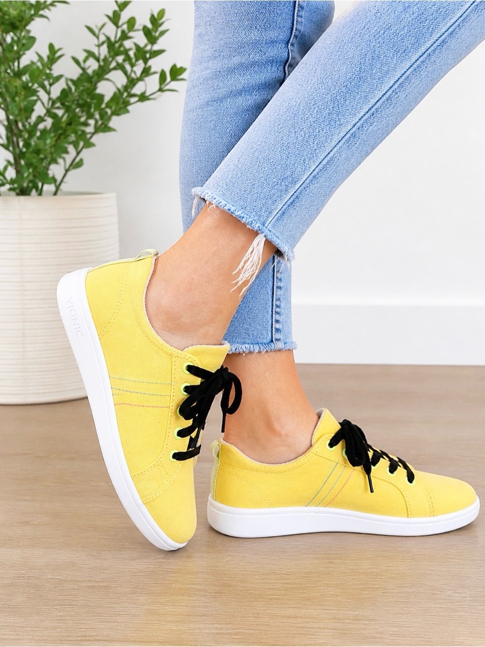Vionic Stinson Yellow Canvas Sneakers Sz 8 Comfort Walking